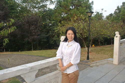 张敏个人简介照片